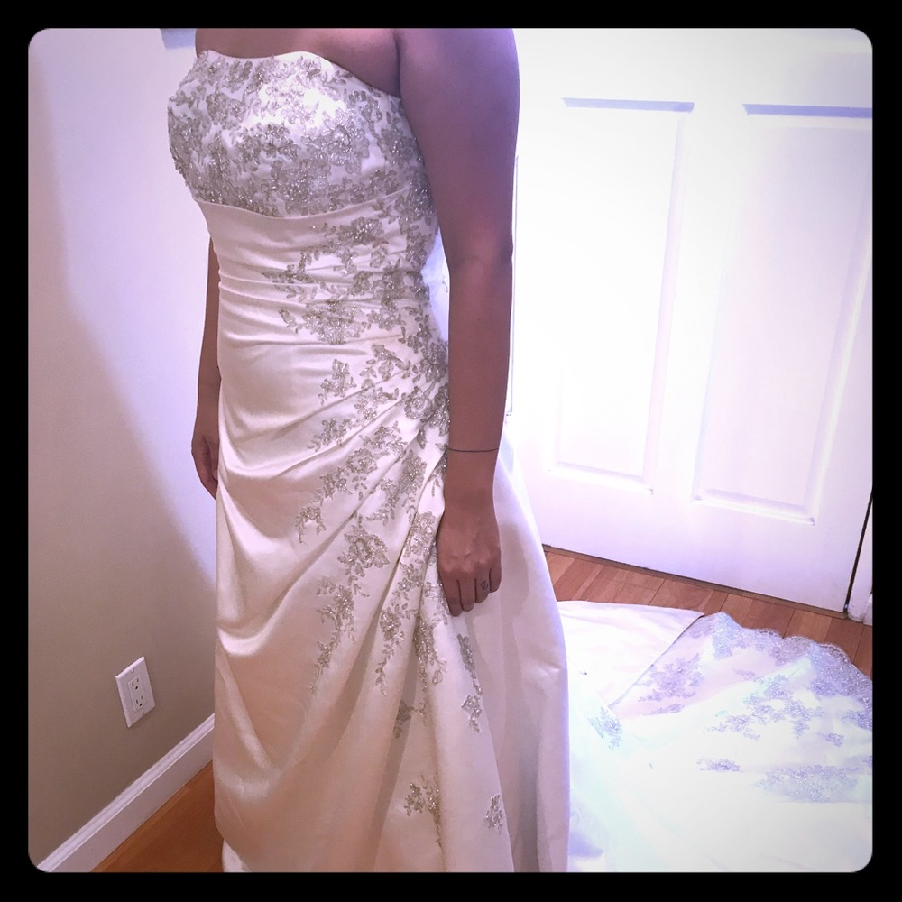 Wedding dress